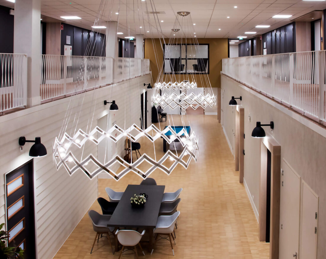 Entree hal zorginstelling door W2 Moments, projectinrichter in Tiel