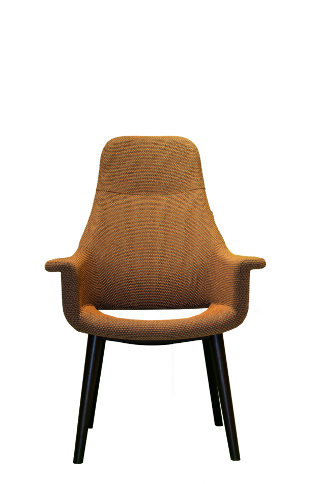 Cosmo Hoge Rug Houten Poten (1)